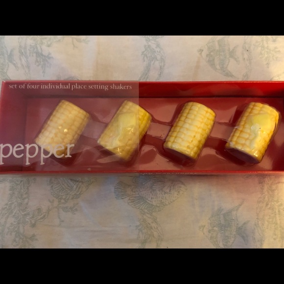 NIB set of 4 mini corn cob salt & pepper shakers - Picture 2 of 4